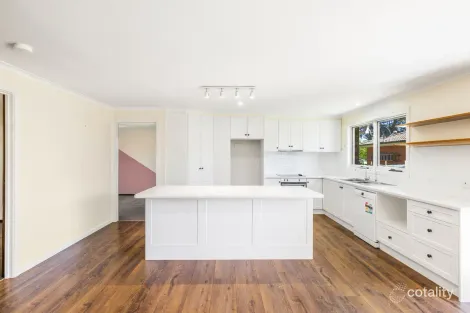 Property photo of 5 Mathews Place Bungendore NSW 2621