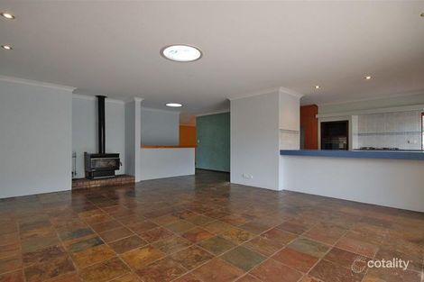 Property photo of 16 Jasmine Close Edgewater WA 6027