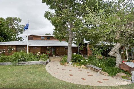 4 Castle Ct, Forrestfield, WA 6058