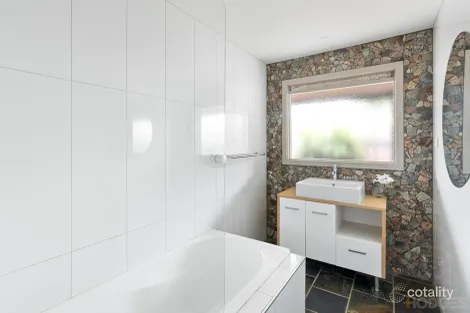 Property photo of 132 Wallington Road Ocean Grove VIC 3226