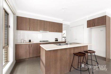 15 Freshwater Way, South Morang, VIC 3752