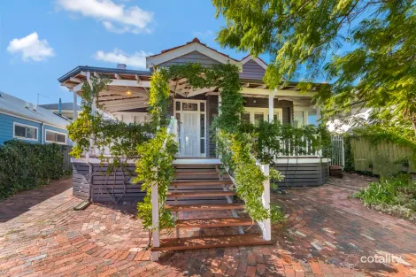 208 Duke St, Scarborough, WA 6019