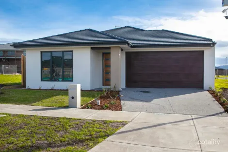 7 Dressage Dr, Cranbourne South, VIC 3977