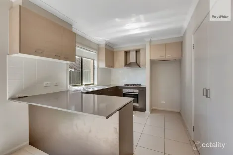 Property photo of 94 Arnaud Loop Wollert VIC 3750