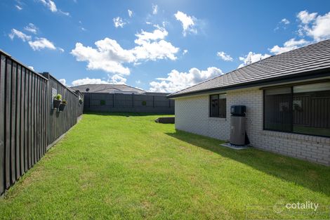 Property photo of 40 Sandpiper Circuit Aberglasslyn NSW 2320