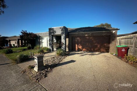 Property photo of 32 Heather Grove Cranbourne East VIC 3977