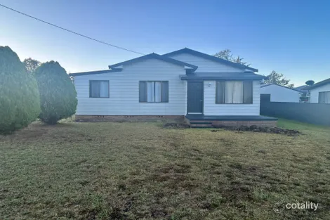 24 Queen St, Uralla, NSW 2358