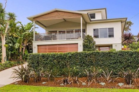 Property photo of 32 Arnott Crescent Warriewood NSW 2102