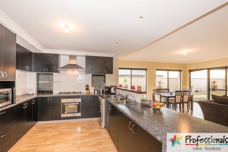 Property photo of 119 Maidment Parade Dalyellup WA 6230
