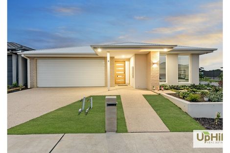 9 Aegean St, Clyde North, VIC 3978
