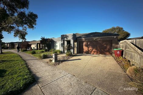 Property photo of 32 Heather Grove Cranbourne East VIC 3977