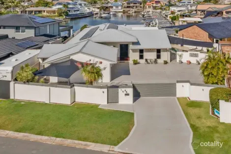 42 Pebble Beach Dr, Runaway Bay, QLD 4216