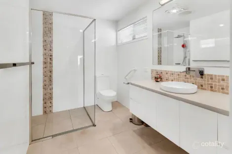 Property photo of 42 Pebble Beach Drive Runaway Bay QLD 4216