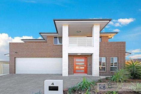 4 Little John St, Middleton Grange, NSW 2171