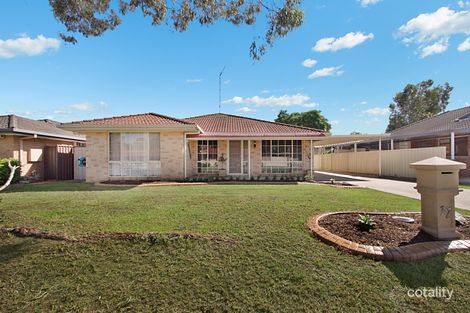 17 Watkins Cres, Currans Hill, NSW 2567
