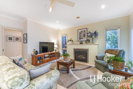 Property photo of 52 Oaklands Way Pakenham VIC 3810