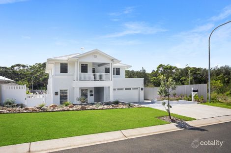 Property photo of 16 Dune Crescent Manyana NSW 2539