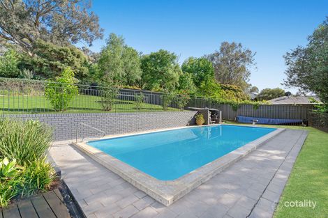 2 Highfield Pl, Kooringal, NSW 2650