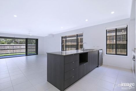 Property photo of 76 Chambers Ridge Boulevard Park Ridge QLD 4125