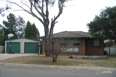 24 Dryberry Ave, St Clair, NSW 2759