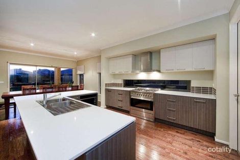 Property photo of 31 Ponsford Drive Point Cook VIC 3030