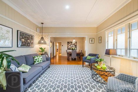 Property photo of 24 Tarana Street Camp Hill QLD 4152