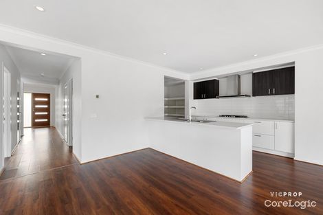 Property photo of 15 Kyogle Avenue Point Cook VIC 3030