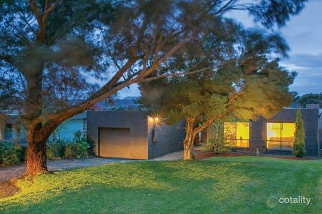 102 Duggan St, Black Hill, VIC 3350