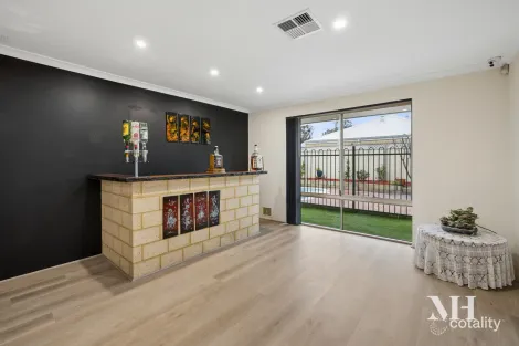 Property photo of 52 Delton Way Atwell WA 6164