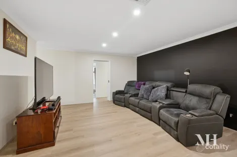 Property photo of 52 Delton Way Atwell WA 6164
