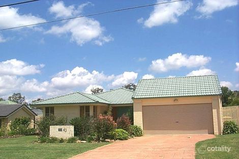 43 Cowell St, Carindale, QLD 4152