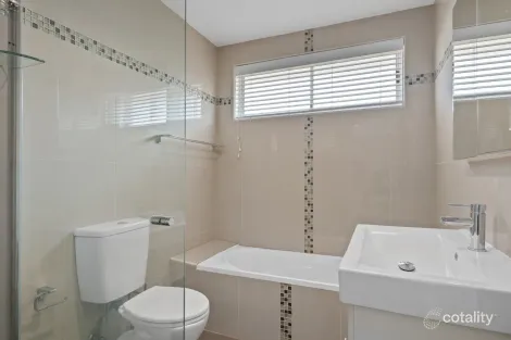 Property photo of 4 Parr Place Marayong NSW 2148