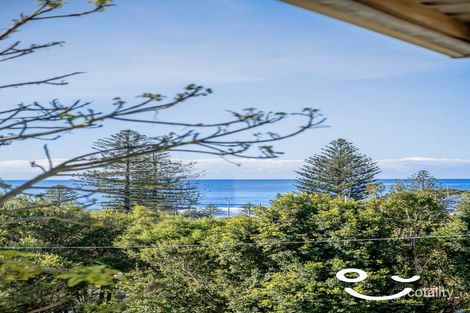 Property photo of 8 Headland Avenue Austinmer NSW 2515