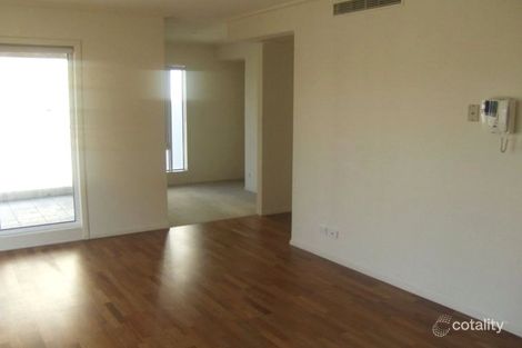 17/4 Seisman Pl, Port Melbourne, VIC 3207