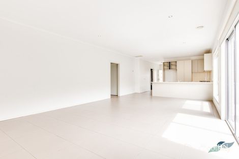 Property photo of 2/26 Georgia Crescent Werribee VIC 3030