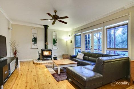 Property photo of 33 Fern Glade Drive Emerald VIC 3782