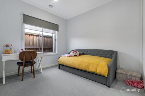 Property photo of 12 Stringybark Drive Donnybrook VIC 3064