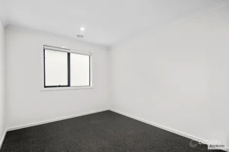 Property photo of 9 Egret Street Beveridge VIC 3753