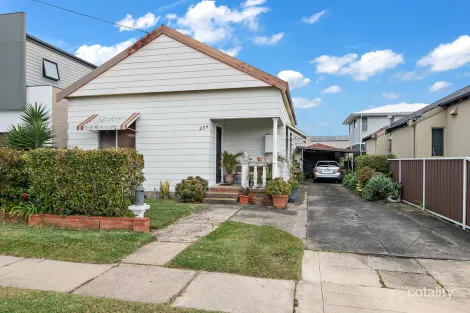 254 Lawson St, Hamilton South, NSW 2303