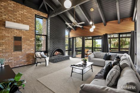 Property photo of 11 Chinook Crescent Mooroolbark VIC 3138