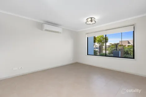 Property photo of 30 Hibberd Crescent Forde ACT 2914