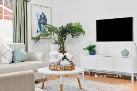 Property photo of 12 Euroa Avenue Berwick VIC 3806