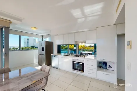 409/20 Labrador St, Labrador, QLD 4215