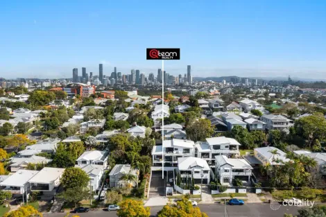 Property photo of 2/52 Dover Street Hawthorne QLD 4171
