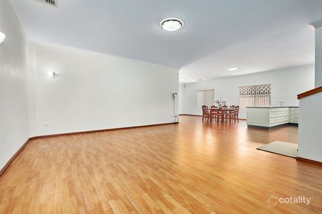 Property photo of 12 Sinagra Way Yangebup WA 6164