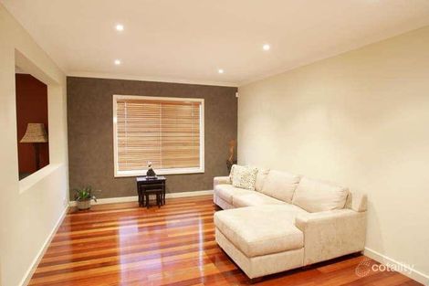 Property photo of 16 Holly Court Gowanbrae VIC 3043