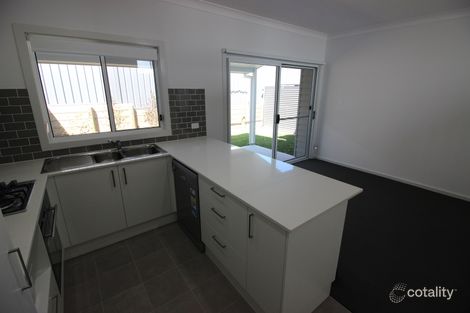 Property photo of 14 Butcherbird Crescent Elermore Vale NSW 2287