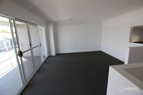 Property photo of 14 Butcherbird Crescent Elermore Vale NSW 2287