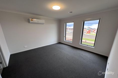 Property photo of 36 Unison Circuit Strathtulloh VIC 3338