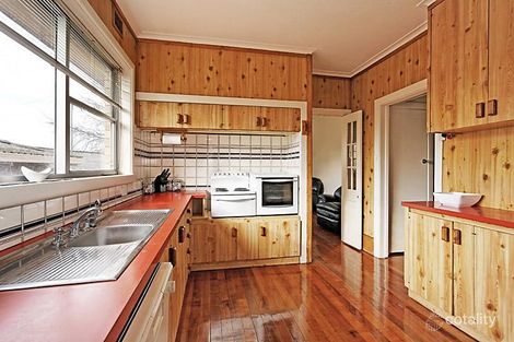 Property photo of 9 Loch Crescent Strathmore VIC 3041